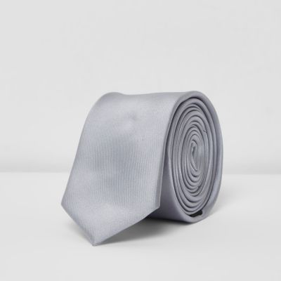 Grey metallic tone tie